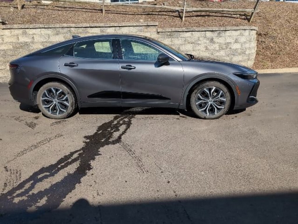 Used 2023 Toyota Crown XLE