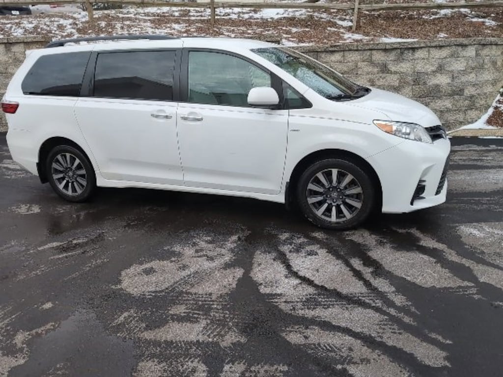 Used 2019 Toyota Sienna LE
