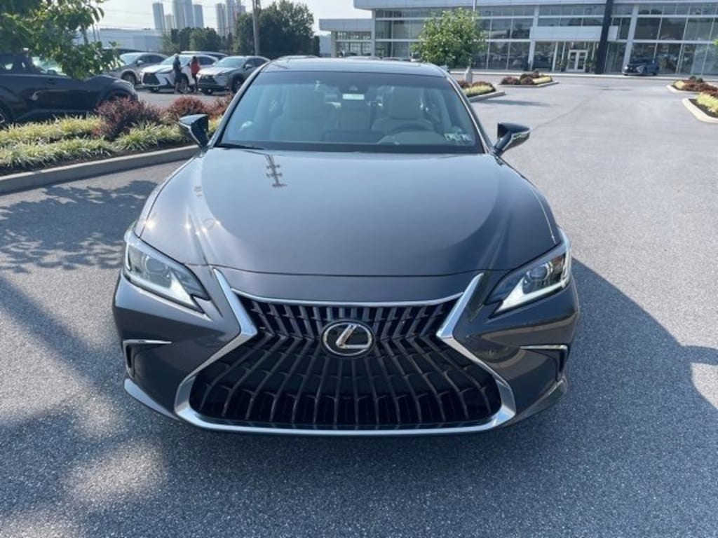 New 2025 Lexus ES 350  SEDAN
