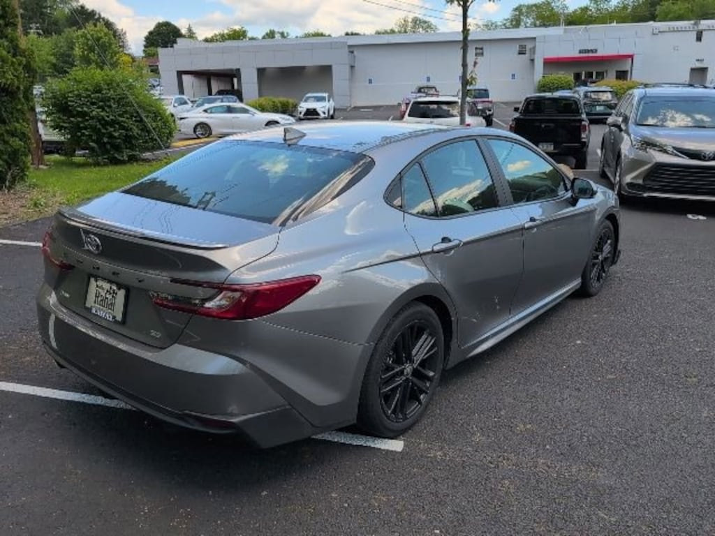 Used 2025 Toyota Camry SE
