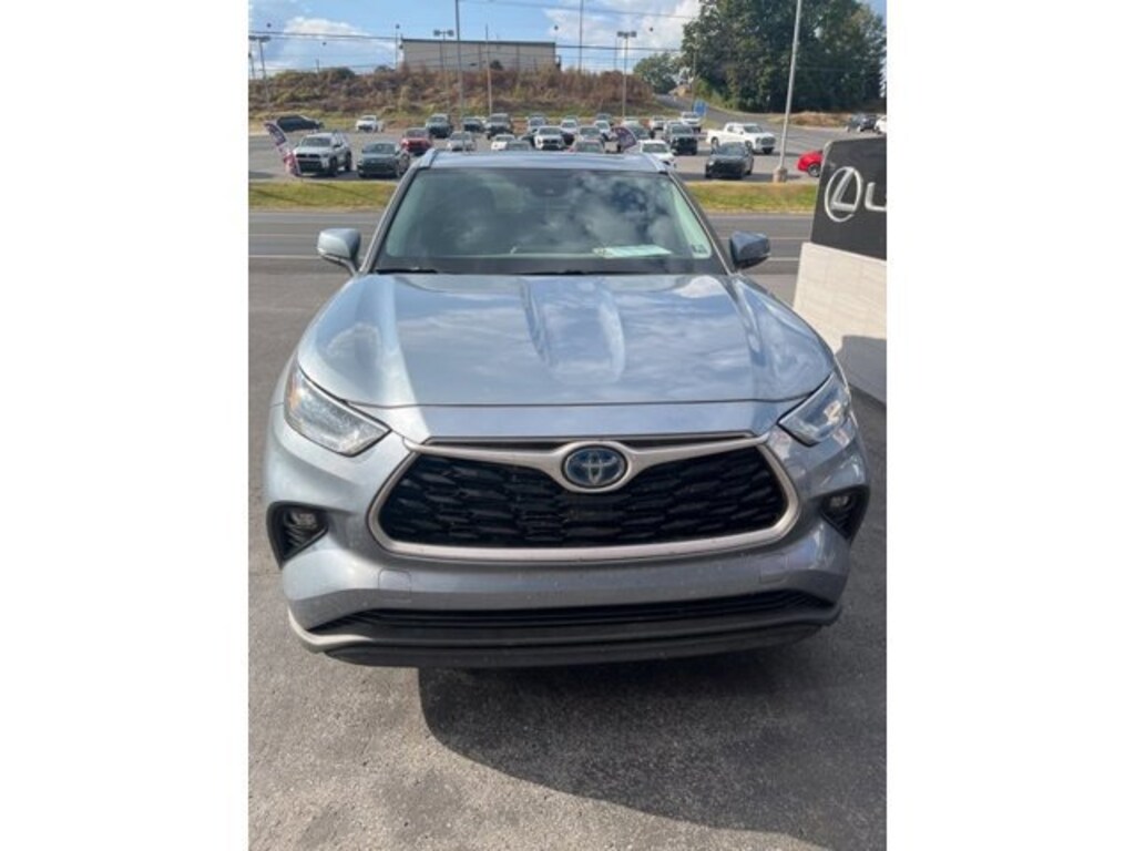 Used 2021 Toyota Highlander Hybrid XLE