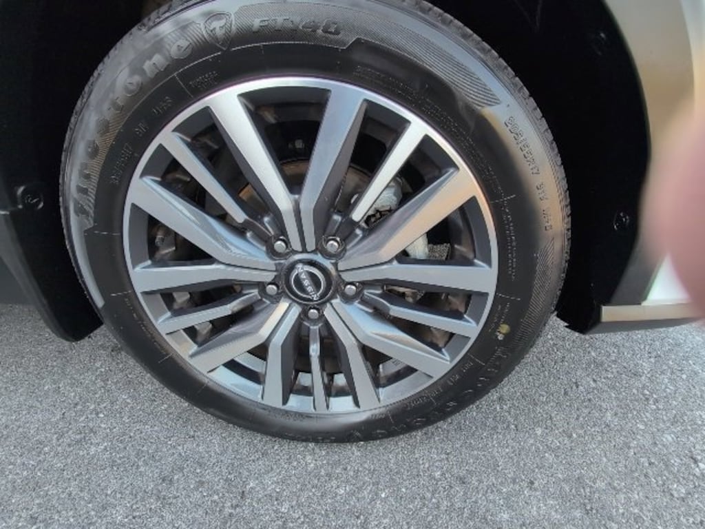 Used 2023 Nissan Kicks SV