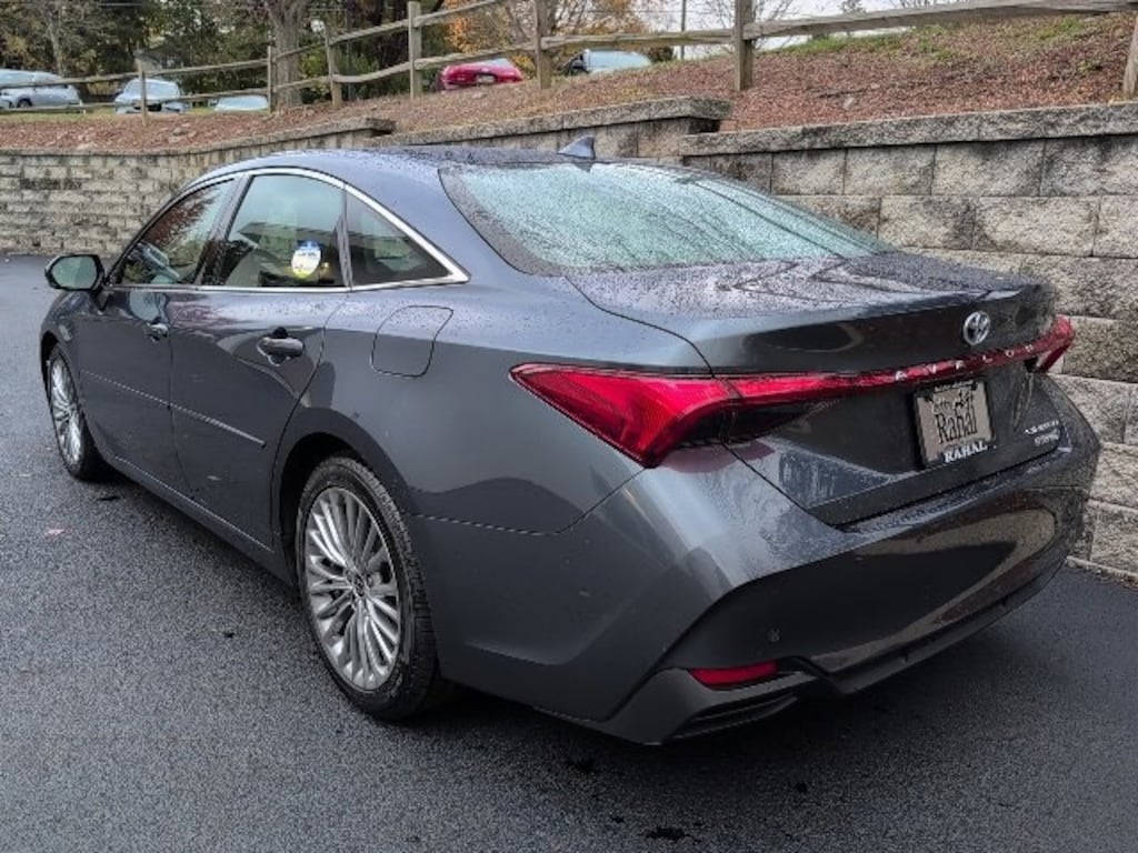 Used 2022 Toyota Avalon Hybrid Limited