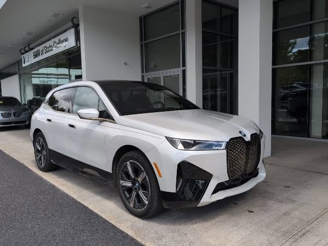 2024 BMW iX xDrive50's photo