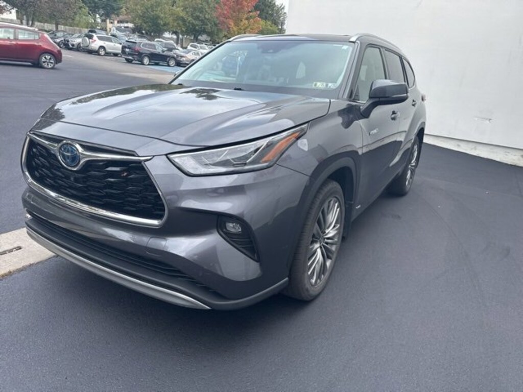 Used 2021 Toyota Highlander Hybrid Platinum