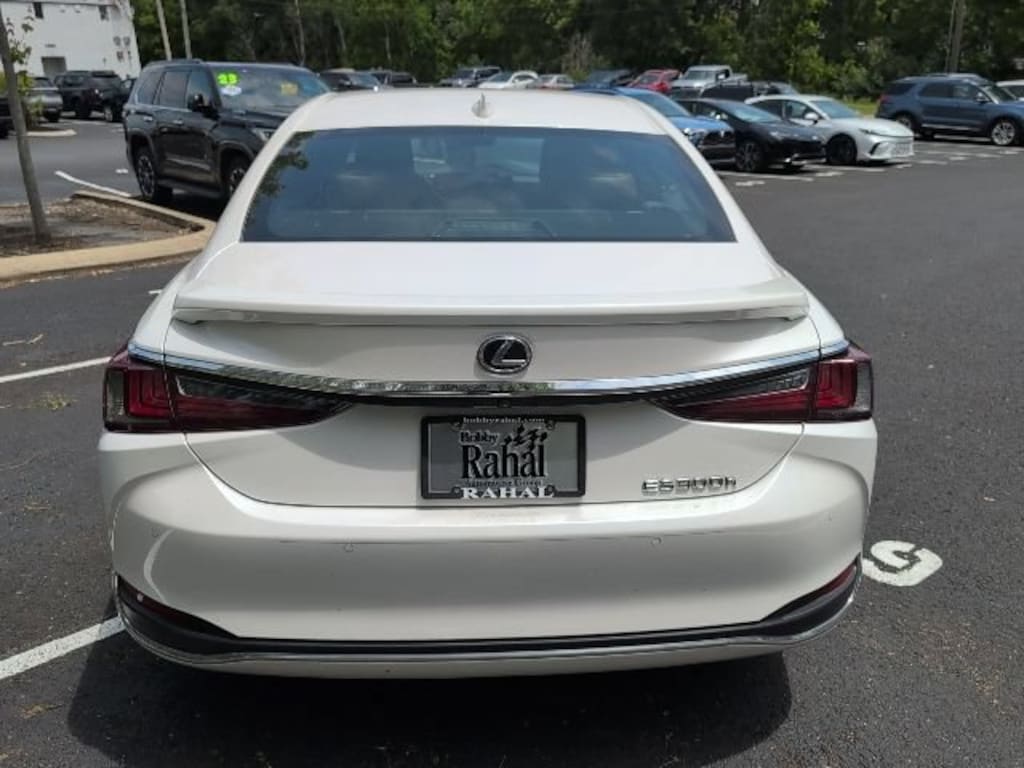 New 2024 Lexus ES ES 300h Luxury