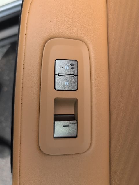 2026 Lexus ES BEV 500e Premium AWD - Photo 25