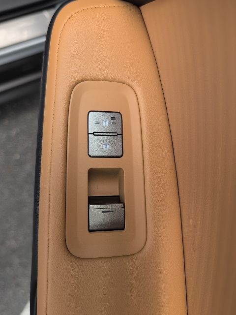 2026 Lexus ES BEV 500e Premium AWD - Photo 32