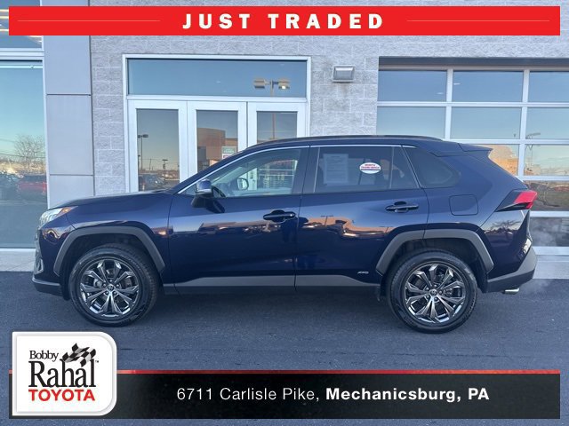 2022 Toyota RAV4 XLE Premium's photo