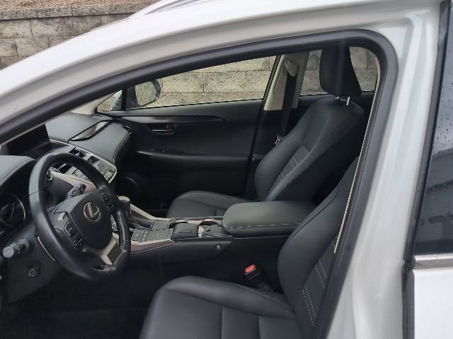 2020 Lexus NX Hybrid 300h - Photo 13