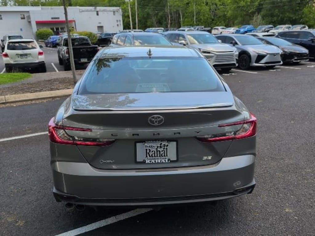 Used 2025 Toyota Camry SE