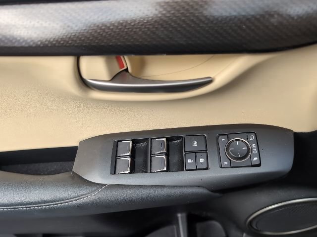 2021 Lexus NX 300 - Photo 12