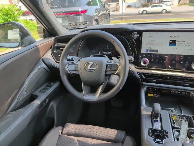 2025 Lexus TX 350 Luxury photo 3