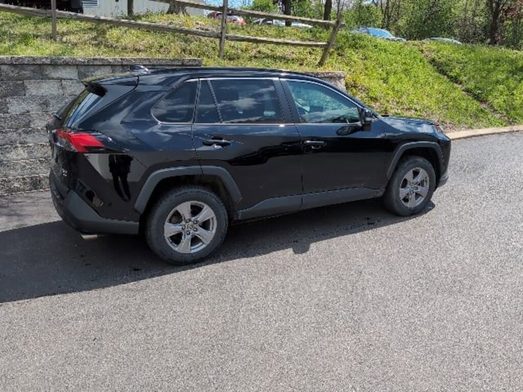 Used 2022 Toyota RAV4 XLE