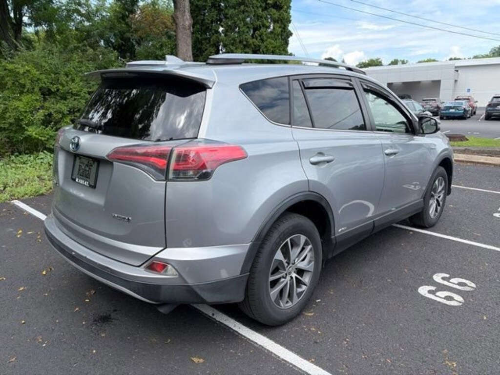 Used 2018 Toyota RAV4 Hybrid LE