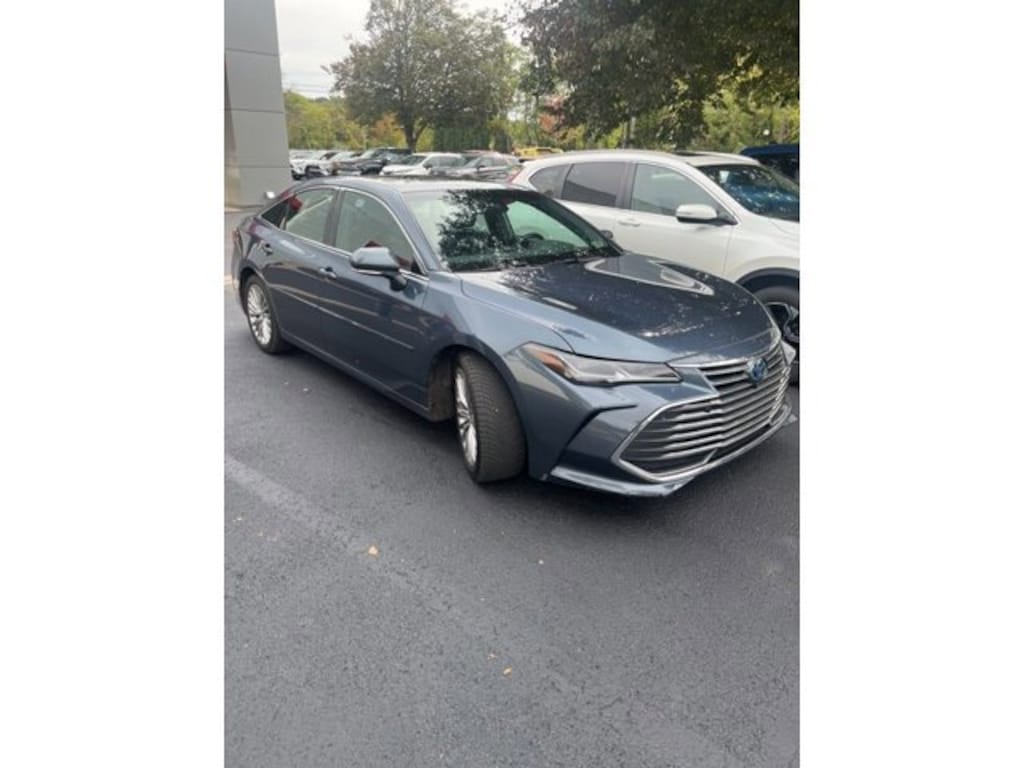 Used 2022 Toyota Avalon Hybrid Limited