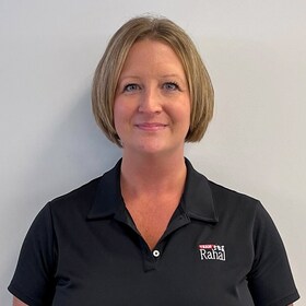 Staff member Angela Hurley from ID_f79137