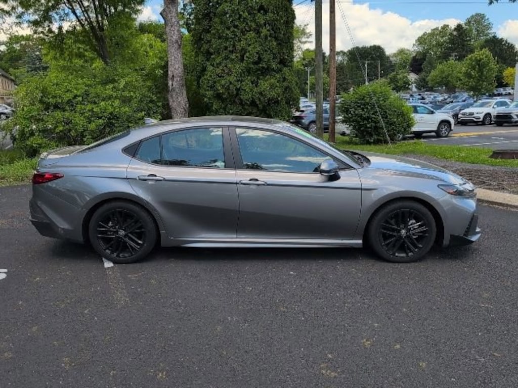 Used 2025 Toyota Camry SE