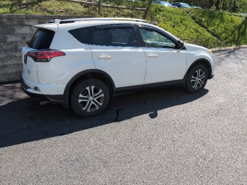 Used 2017 Toyota RAV4 LE