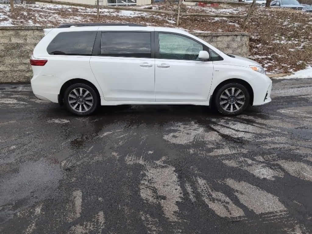 Used 2019 Toyota Sienna LE