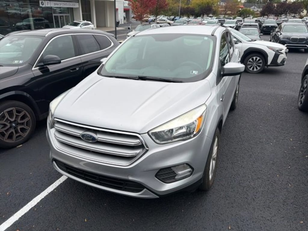 Used 2017 Ford Escape SE