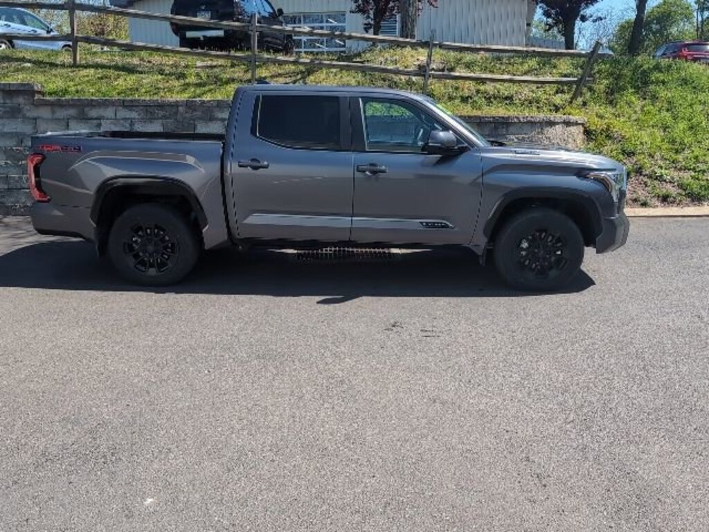 Used 2025 Toyota Tundra 4WD Platinum Hybrid