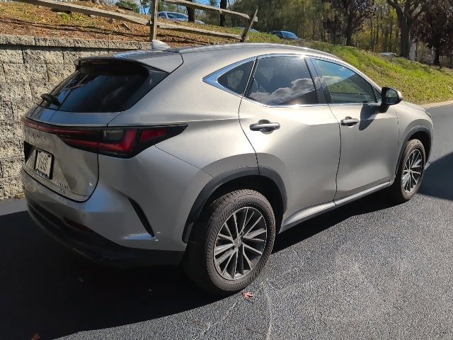 2025 Lexus NX 350 photo 2