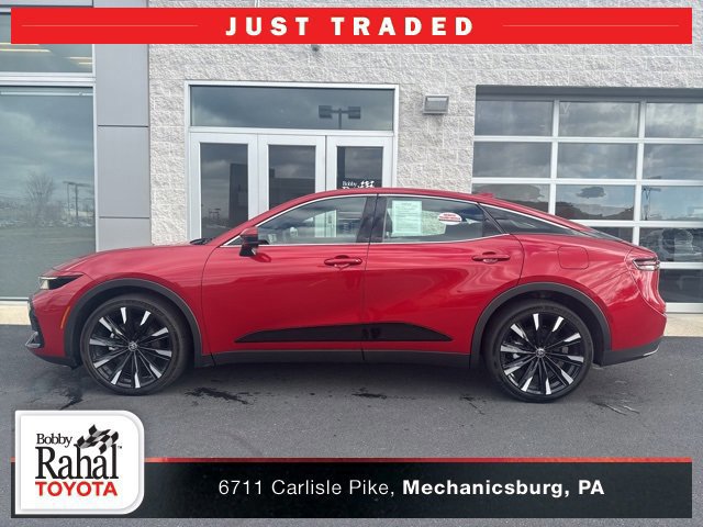 2023 Toyota Crown Platinum's photo