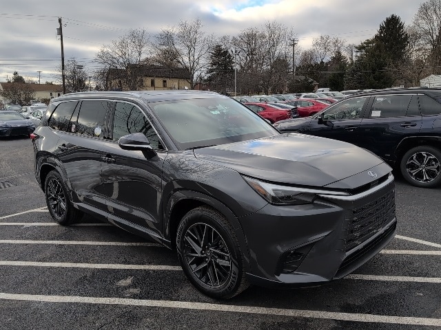 2025 Lexus TX Premium's photo