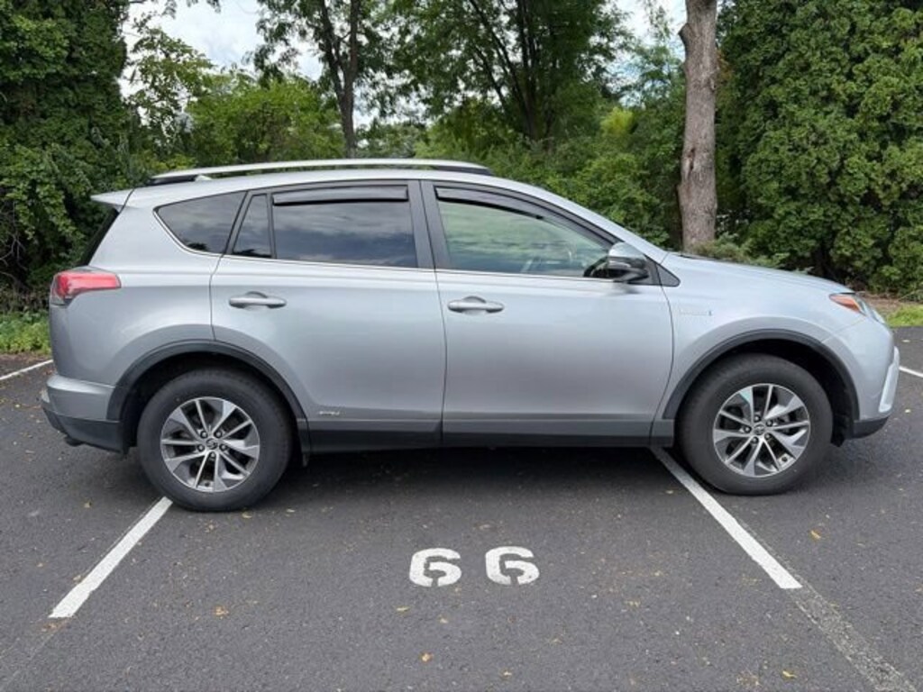 Used 2018 Toyota RAV4 Hybrid LE