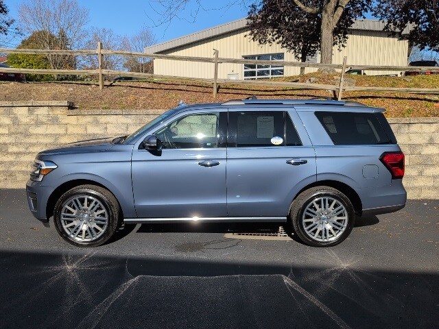 2022 Ford Expedition Limited photo 3
