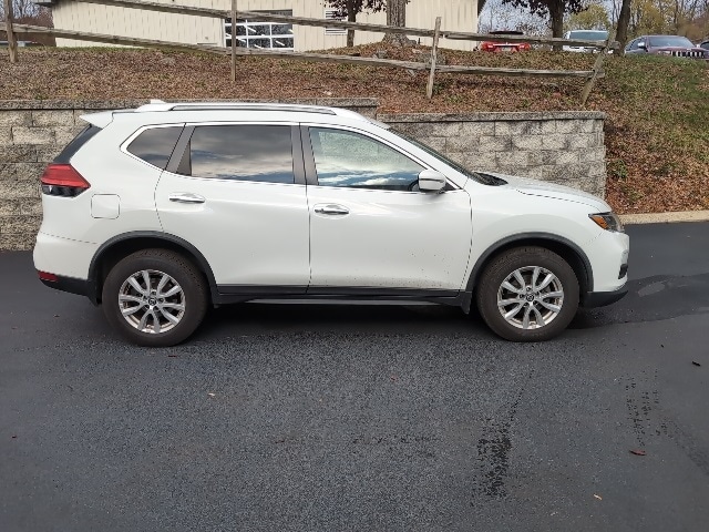 Used 2017 Nissan Rogue SV with VIN KNMAT2MVXHP598338 for sale in Lewistown, PA