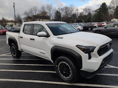 2025 Toyota Tacoma i-FORCE MAX TRD Off-Road i-FORCE MAX Truck Double Cab