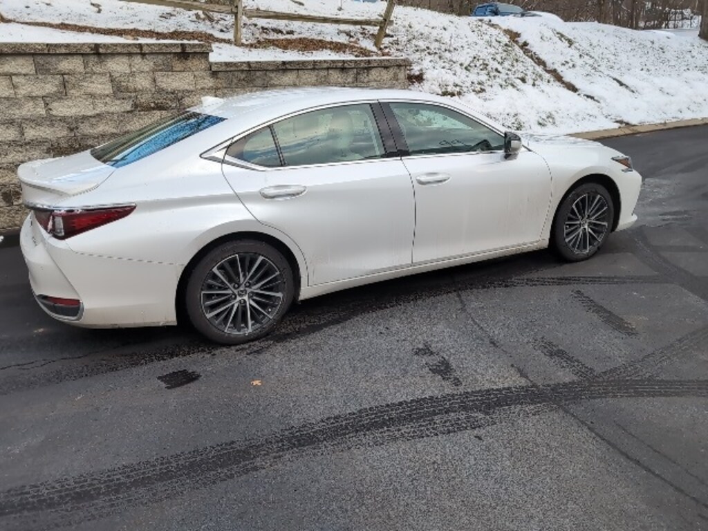Used 2025 Lexus ES 300h Base Sedan