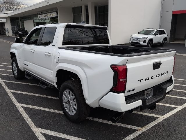 2026 Toyota Tacoma SR5 - Photo 9