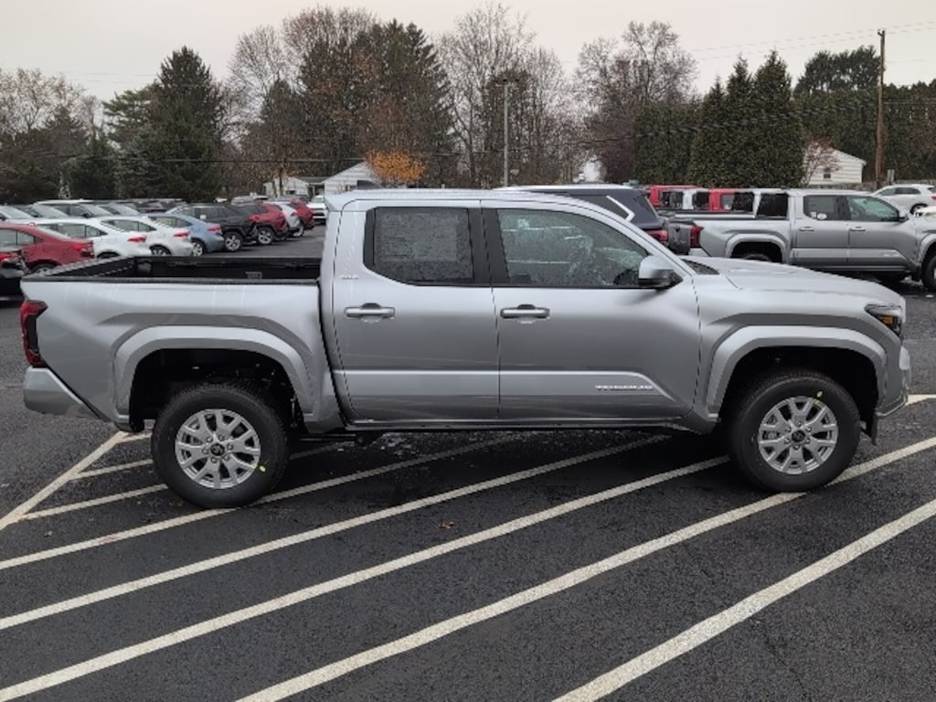 New 2025 Toyota Tacoma SR5 Truck Double Cab