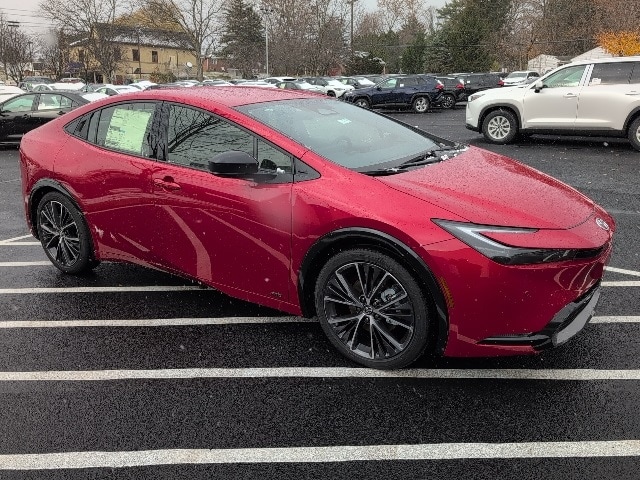 2026 Toyota Prius XLE's photo