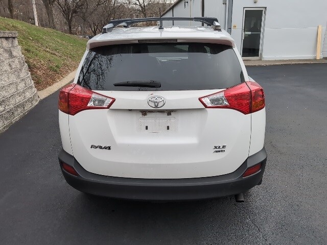 2013 Toyota RAV4 XLE photo 4