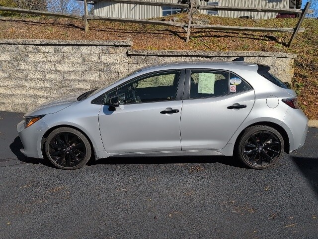 2021 Toyota Corolla SE Nightshade Edition photo 3