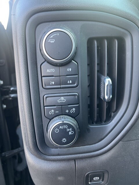 2022 Chevrolet Silverado 1500 Custom Trail Boss photo 4