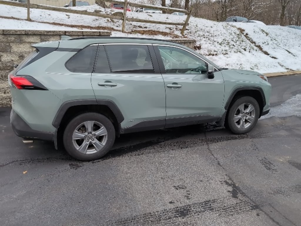 Used 2022 Toyota RAV4 Hybrid XLE SUV