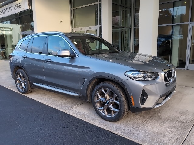 2023 BMW X3 30i's photo