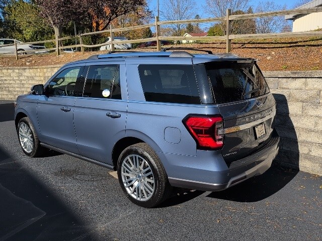 2022 Ford Expedition Limited photo 4