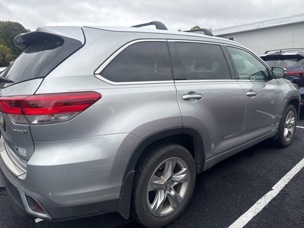 Used 2017 Toyota Highlander Hybrid SUV
