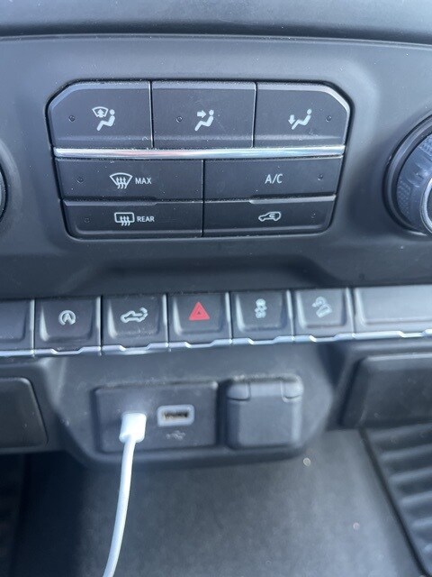 2022 Chevrolet Silverado 1500 Custom Trail Boss photo 3