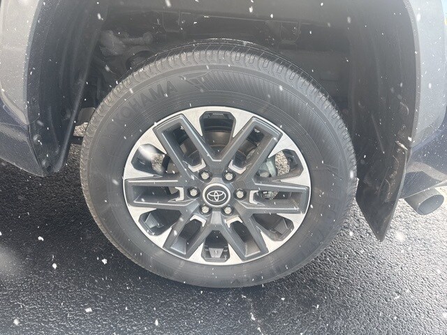 2024 Toyota Tundra Limited photo 2