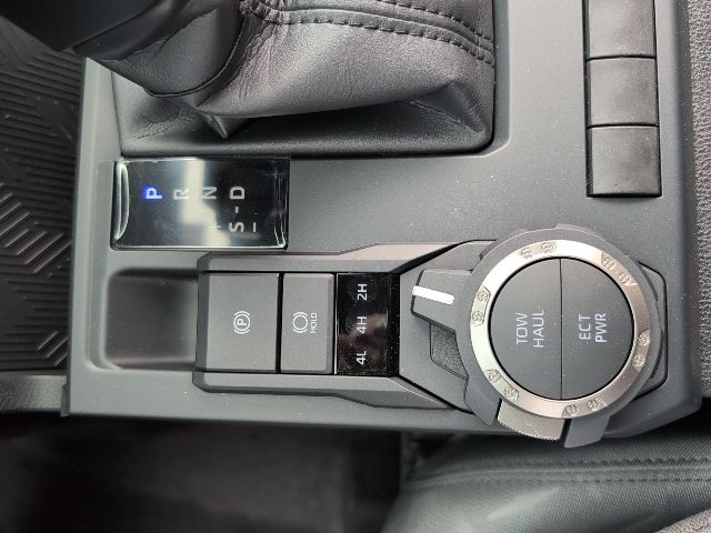 2026 Toyota Tacoma SR5 - Photo 24
