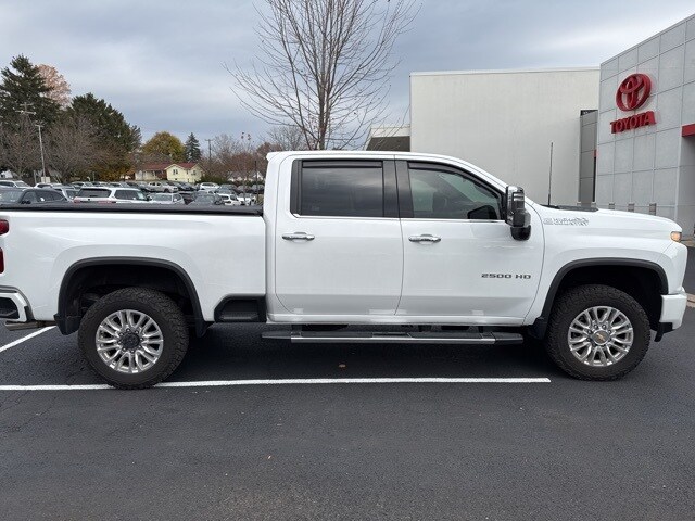 2023 Chevrolet Silverado 2500HD High Country photo 2