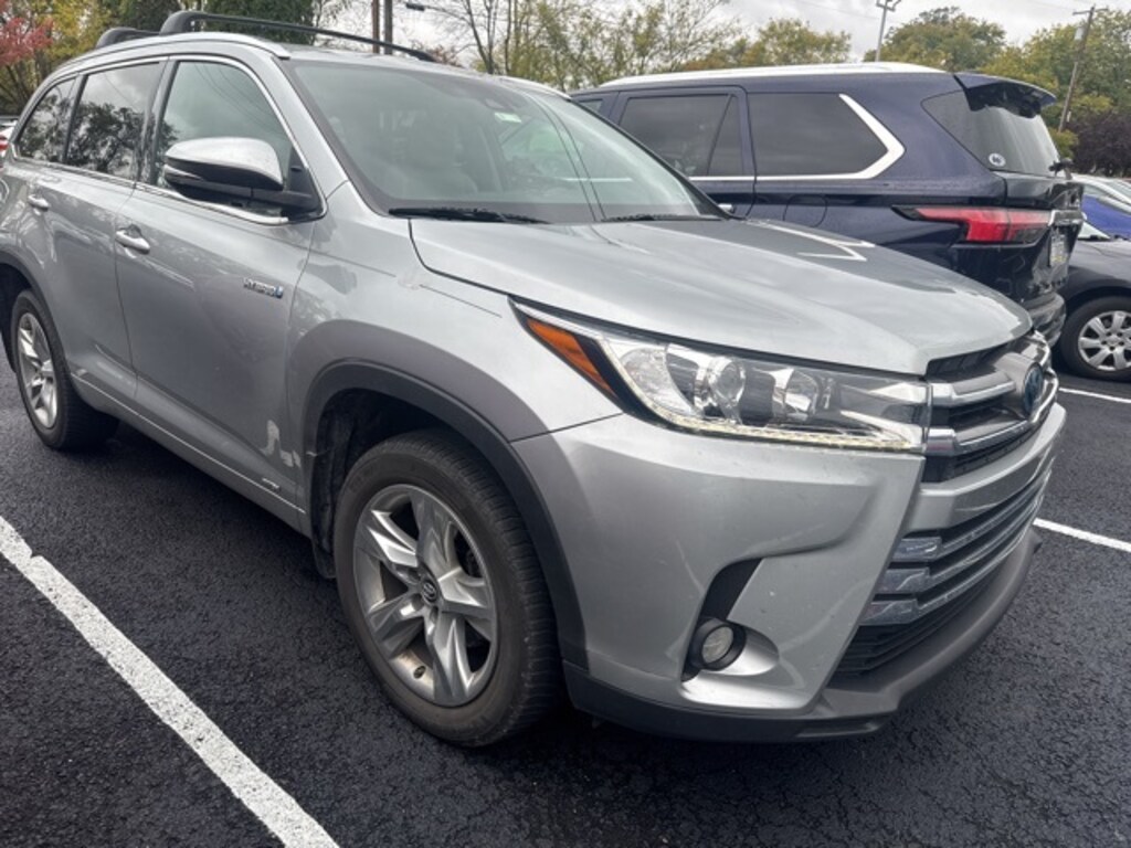 Used 2017 Toyota Highlander Hybrid SUV