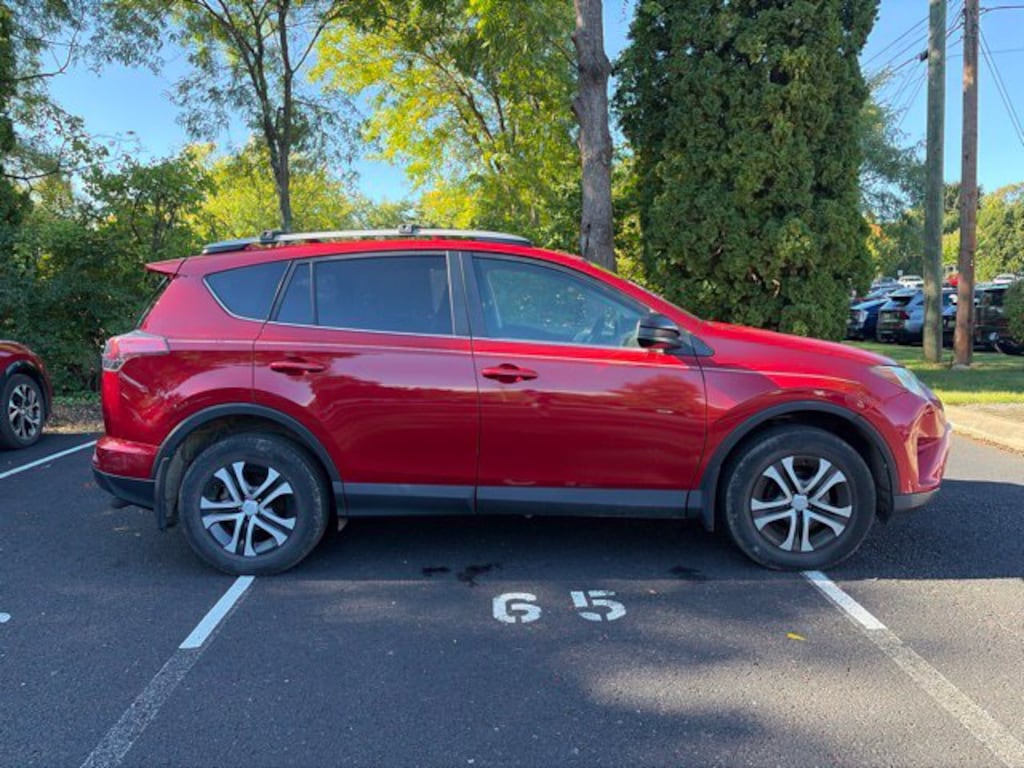 Used 2017 Toyota RAV4 LE SUV